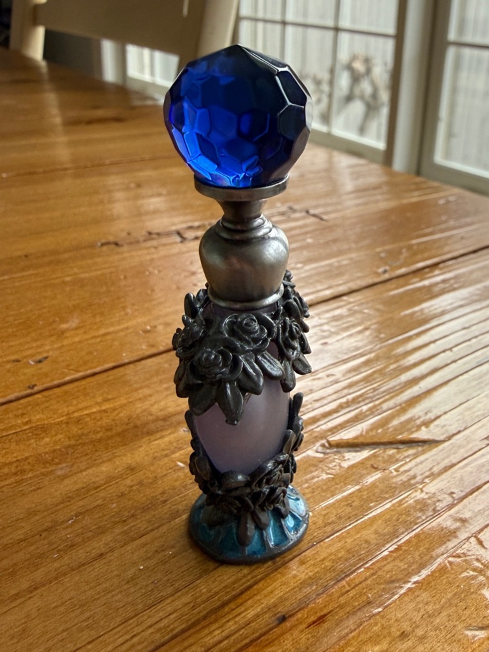 Vtg. Flower Frosted Lavender W/Cobalt Blue Stopper Anointing Oil Bottle (Empty) - Picture 4 of 12